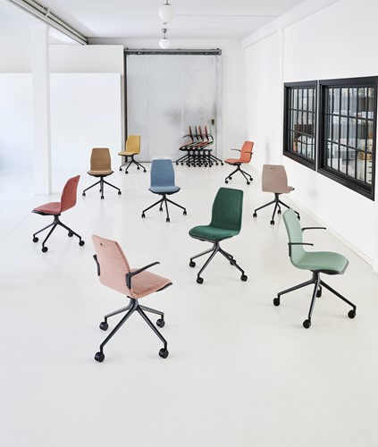 HOWE AS100 armstoel - Blauw - C32U - Satijnzwart - B6-3