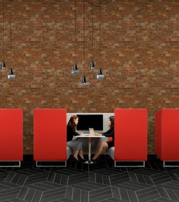 Euroseats Room met mensen erin